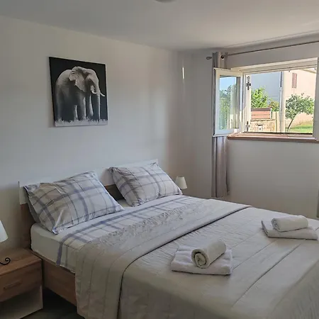 Leni * Nin