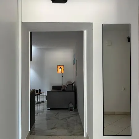 Leni Apartamento Nin